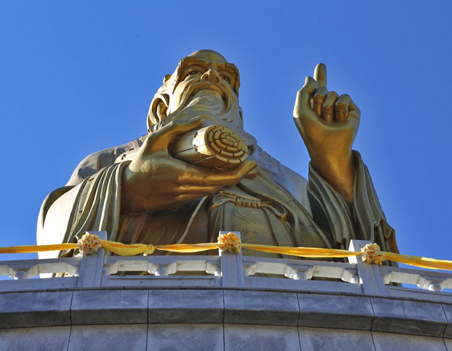 默默无闻的名言警句（赞美默默无闻的名言）
